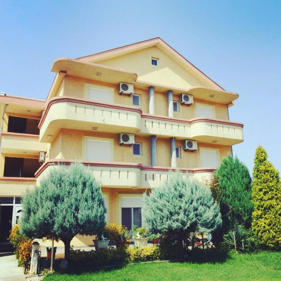 Mali Medved Ulcinj Apartment Екстериор снимка