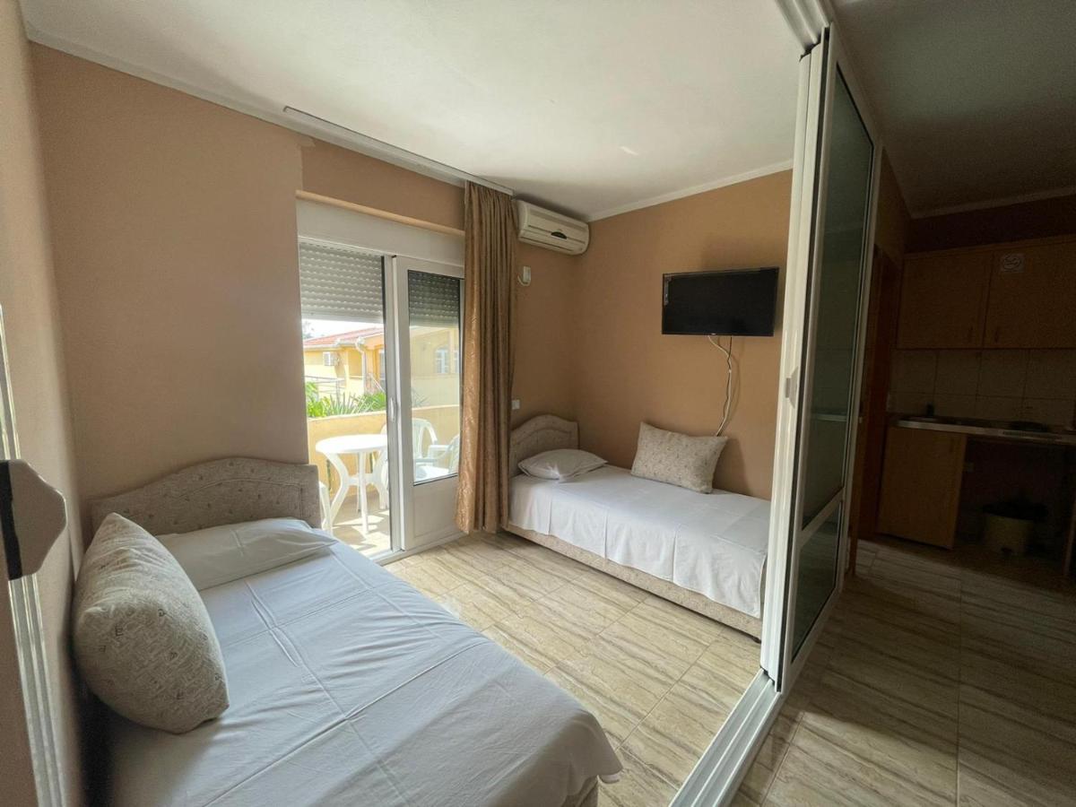 Mali Medved Ulcinj Apartment Екстериор снимка